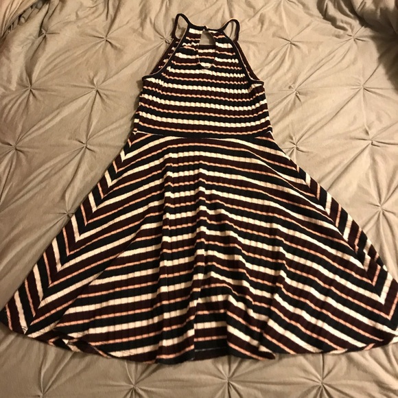 Cute Fit and Flair Skater Dress Size S - Picture 3 of 4